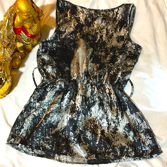 Charlotte Russe Grey Peplum top - Picture 4 of 8